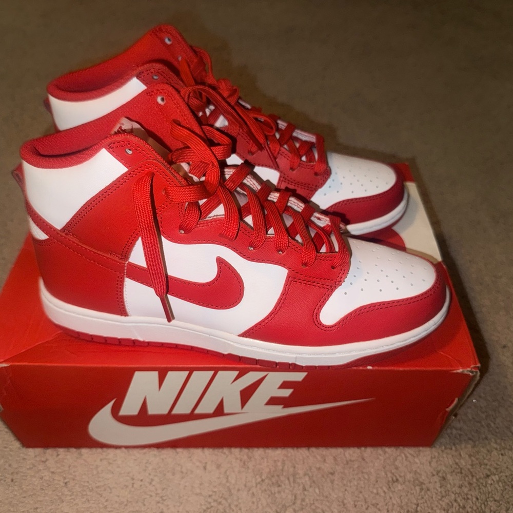 New Nike dunk High Retro Red and White Nike. Size 9
